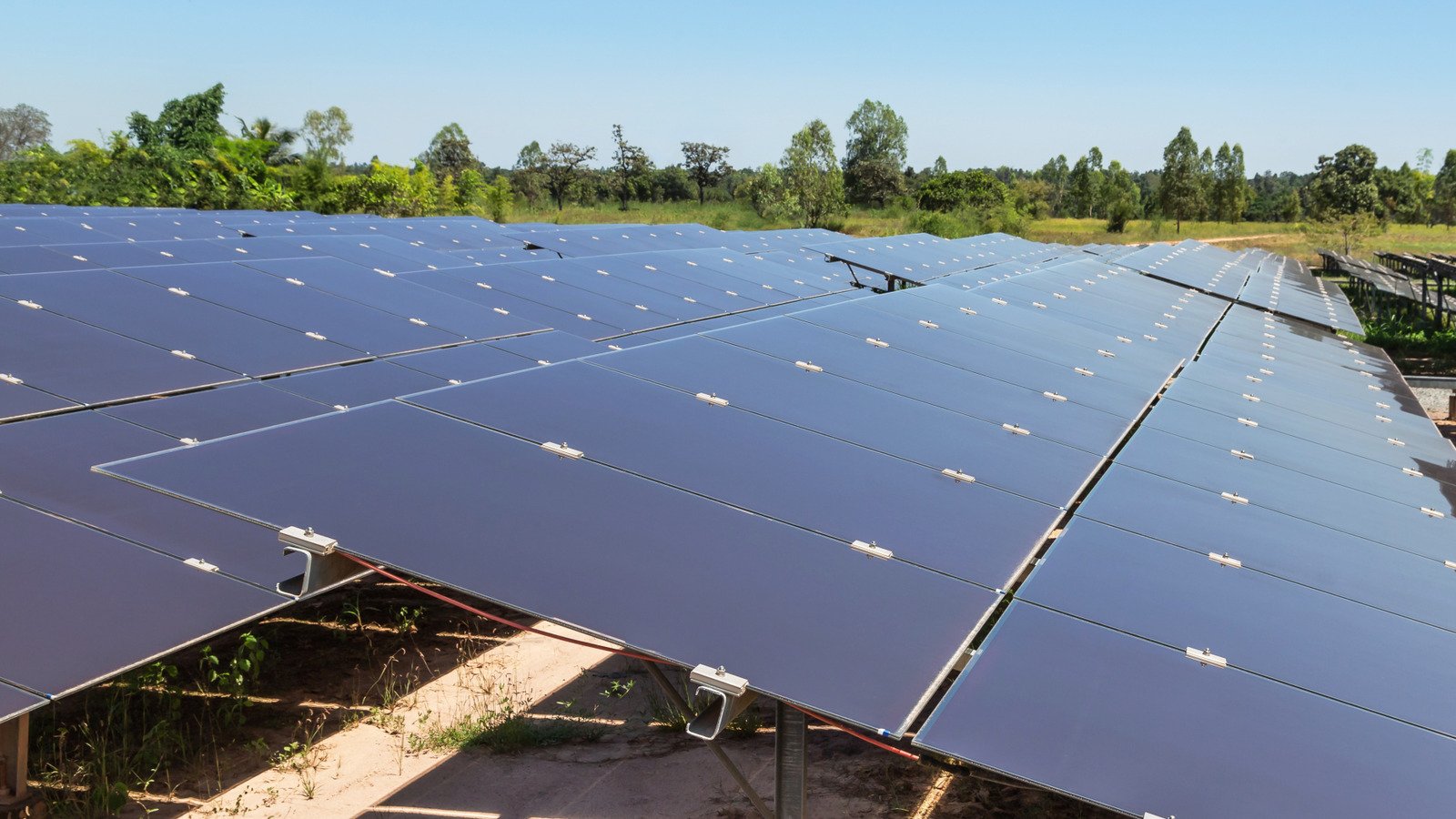 Why You Should Think Twice About Using Thin-Film Solar Panels For Your Home Why You Should Think Twice About Using Thin-Film Solar Panels For Your Home