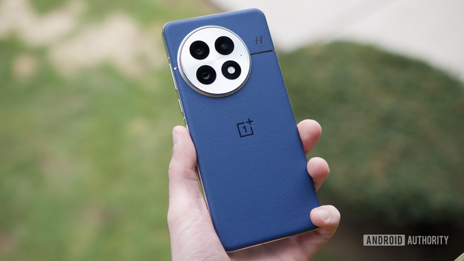 OnePlus 15 leak shows why the Galaxy S26 really needs silicon-carbon batteries OnePlus 15 leak shows why the Galaxy S26 really needs silicon-carbon batteries